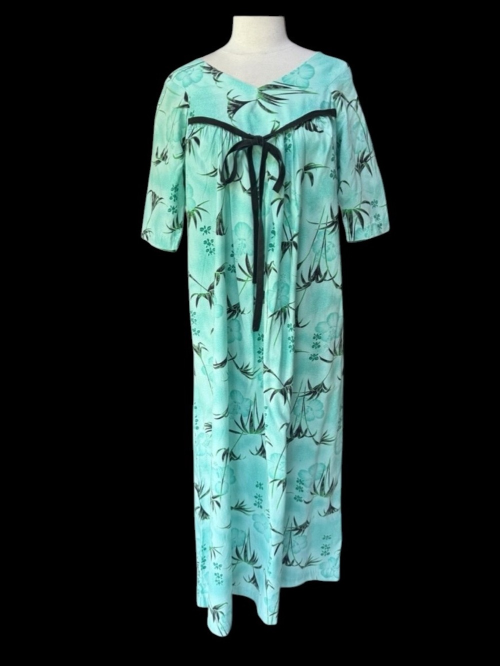 1960s‎ Hoaloha 100% Cotton Hawaiian Muumuu Dress w/Left Hip Pocket